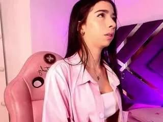 sara-lop on CamSoda 