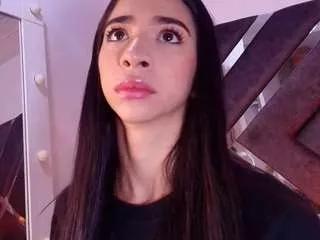 sara-lop on CamSoda 
