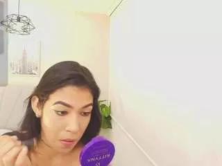 sassy-girl on CamSoda 