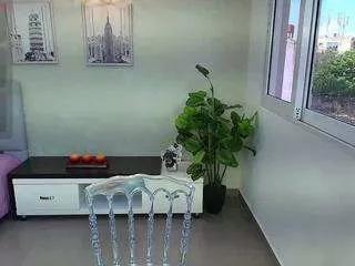 sassy-girl on CamSoda 