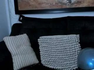 shannel-queen on CamSoda