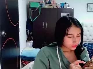 sweethsophie on CamSoda 