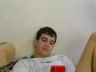 yara2005 on CamSoda 