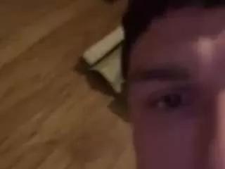 youngkubenski215 on CamSoda