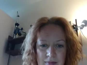 12ennie on Chaturbate