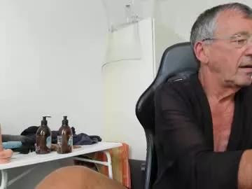 200gentleman on Chaturbate 