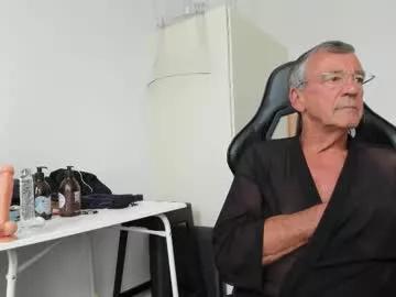 200gentleman on Chaturbate 