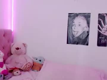 _lloou_ on Chaturbate 