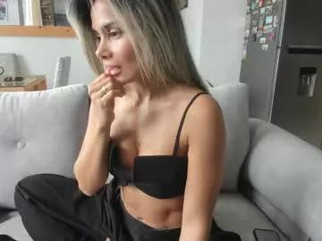 ariana_valdirii on Chaturbate 