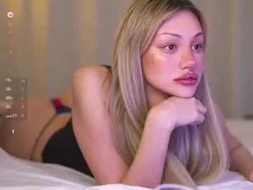 babeholly on Chaturbate