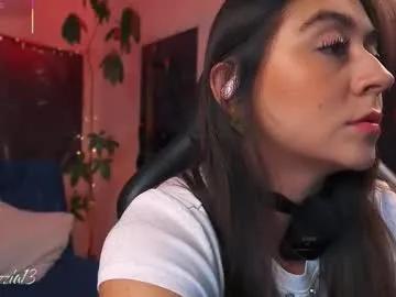 bellapazzia13 on Chaturbate 