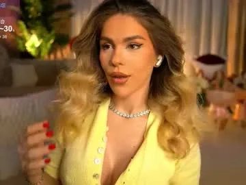 chloevelvetx on Chaturbate