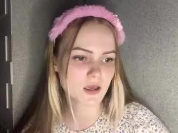divine_hannah on Chaturbate 