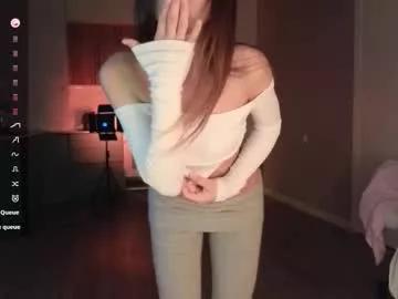 ella_lee15 on Chaturbate