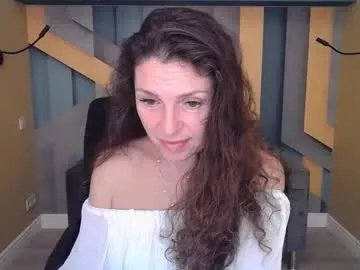 ellalongs on Chaturbate 