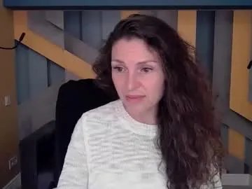 ellalongs on Chaturbate 