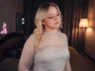 emelianae on Chaturbate 