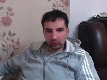 gianni_lion — Gianni_lion's room #tall #muscle #bigfeet #chatty   #dominant