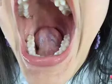 hinata_21_ on Chaturbate