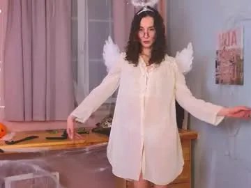 hotlaracroft on Chaturbate