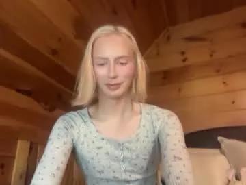 hottransgirlie on Chaturbate 