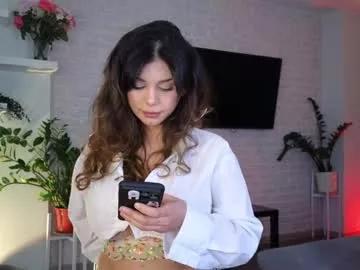 i_n_d_i_c_a on Chaturbate 