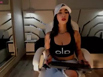 isabella_santamaria on Chaturbate