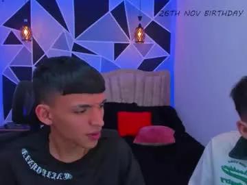 juan_nd_steven — french kiss [18 tokens remaining]