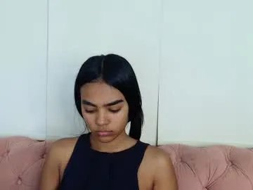 julieta_aguilar on Chaturbate