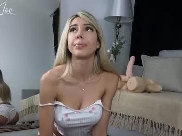 jully_lov on Chaturbate 