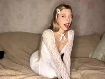kaeliascorch — Goal: Take off my dress :pp :))) #new #18 #skinny #blonde #cute [564 tokens remaining]