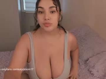 Chaturbate katybloom_  is Freechat  katybloom_ — make me squirt for you  #squirt #bbw #bigboobs #bigass #latina