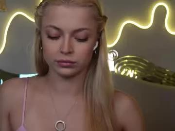 kelly_peachpiee on Chaturbate 