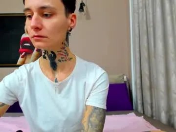 kennyandsellena on Chaturbate