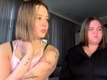 kinikiniki on Chaturbate