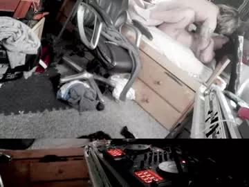 Freechat kinkybiguy14 on Chaturbate