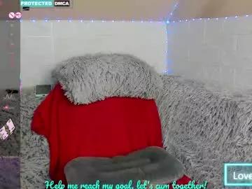 lara_lara_lara_ on Chaturbate 