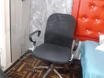 linda_milf__ — Tip 20 tokens to roll the dice! #bigboobs #mature #cum #squirt #submissive