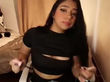 luna_cute14 on Chaturbate