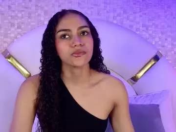 luucy_jonnes on Chaturbate 