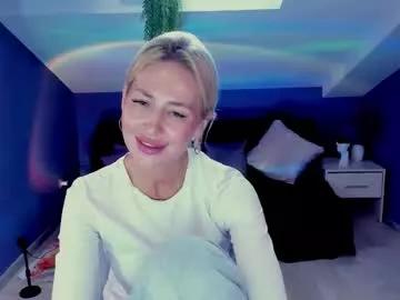 madammilly on Chaturbate