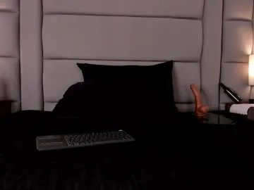 mia_medina on Chaturbate