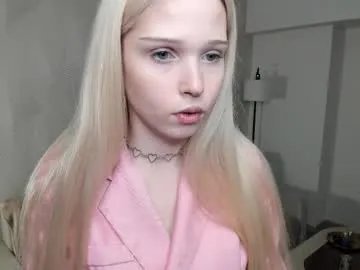 mikaelataron on Chaturbate