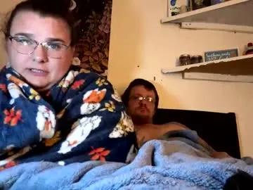 Freechat mommyndaddyplaytime on Chaturbate