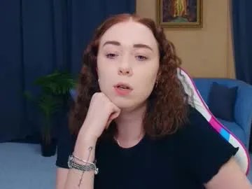 nelliemathers on Chaturbate