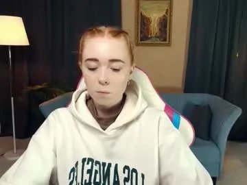 nelliemathers on Chaturbate