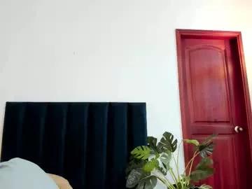 ninacavallli on Chaturbate 