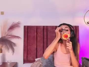 ninacavallli on Chaturbate 