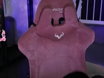 prettybones on Chaturbate