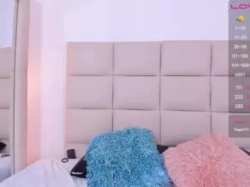 roxie_gates on Chaturbate